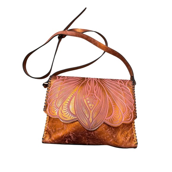 Patricia Nash Handbags - Patricia Nash Metallic Copper Pink Embossed Leather Crossbody Bag Whipstitch